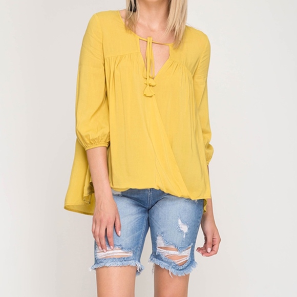 Last 1! NWT Surplice Woven Top Front Tassel Tie - Picture 3 of 5